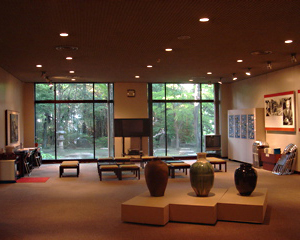 The Yuasa Museum lobby, with Jomon urns in the foreground