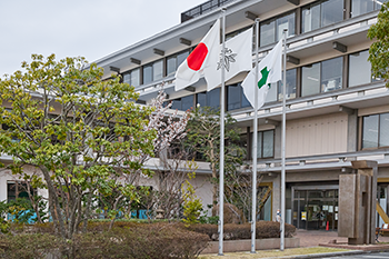 鎌倉市役所の外観