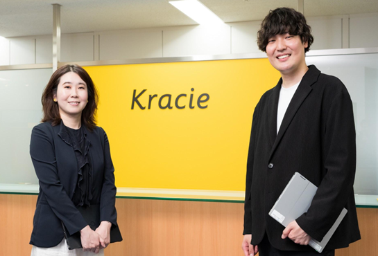 インタビューをうける山﨑氏と竹藤氏