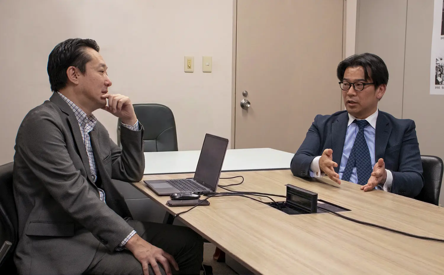 三越伊勢丹の北川竜也氏とDNPの林友件による対談の様子