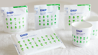 シャンプーやリンスの詰め替えが容易なスタンディングパウチを開発