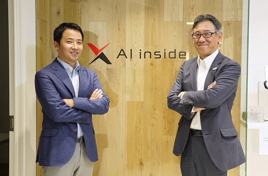 プロフィール写真：（写真：左）渡久地 択氏　AI inside 株式会社代表取締役社長CEO。（写真：右）沼野 芳樹　大日本印刷株式会社常務執行役員。