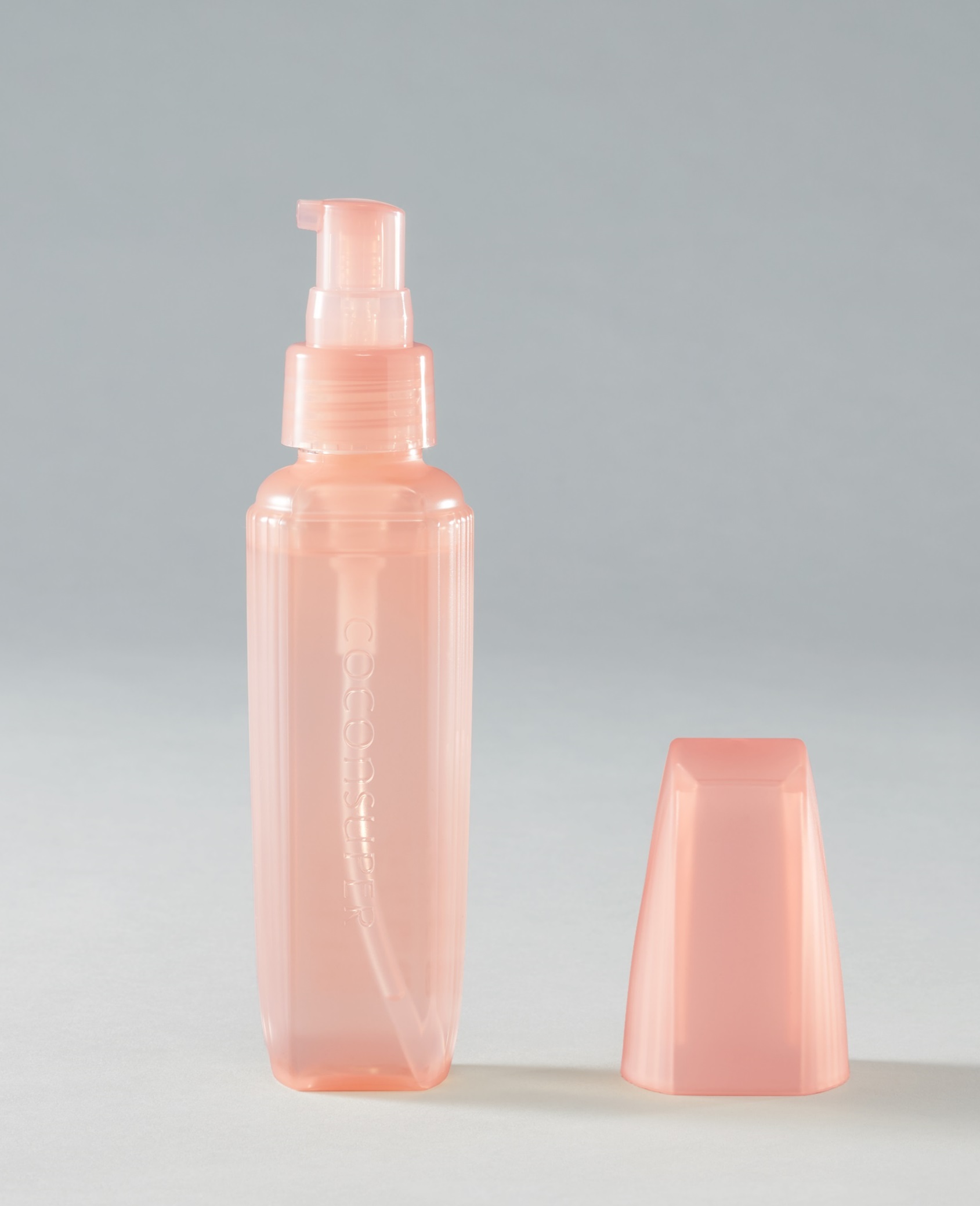 環境配慮型PETボトル「COMPLEX BOTTLE」が化粧品業界で初採用