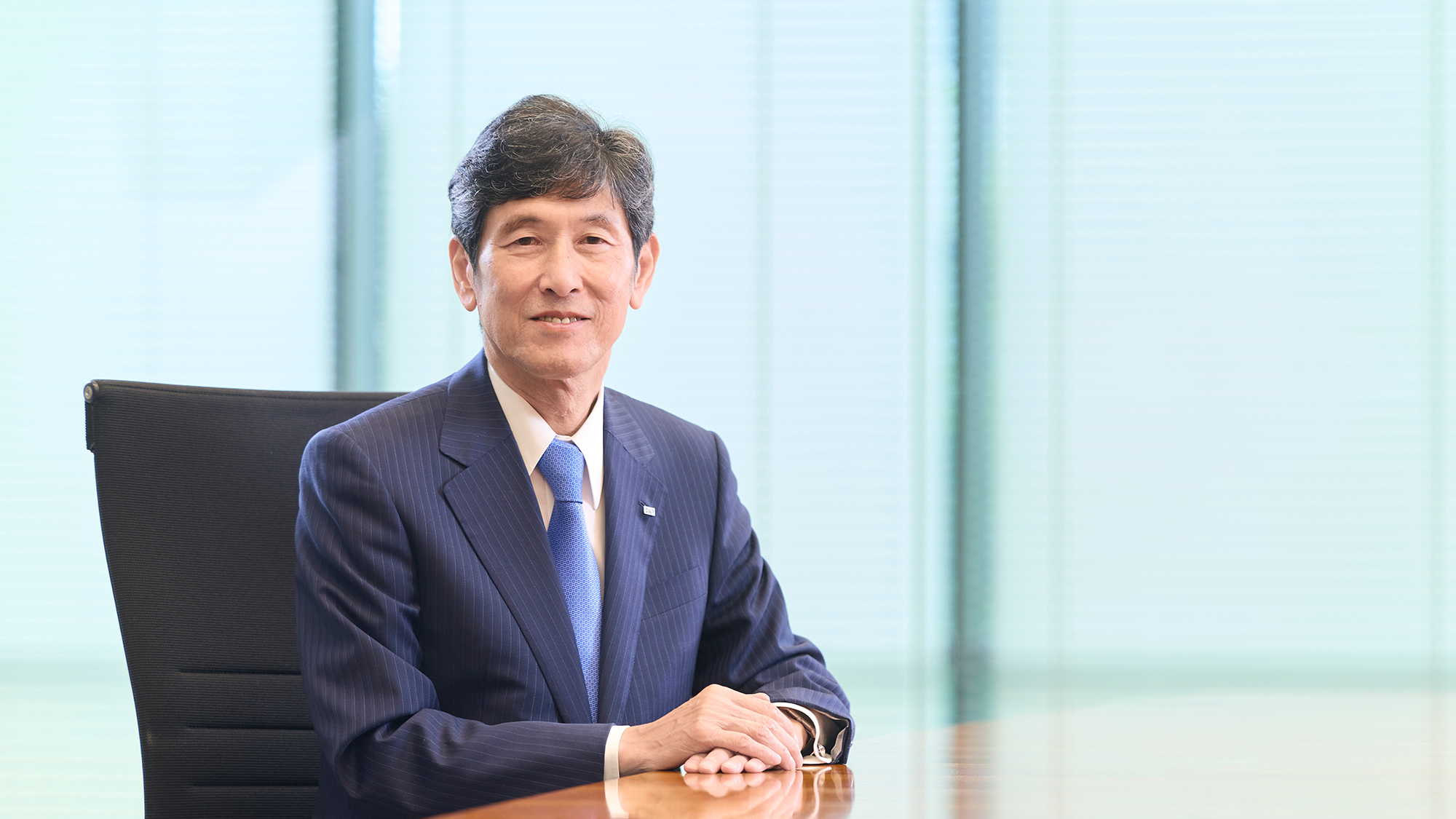 代表取締役社長の顔写真です。